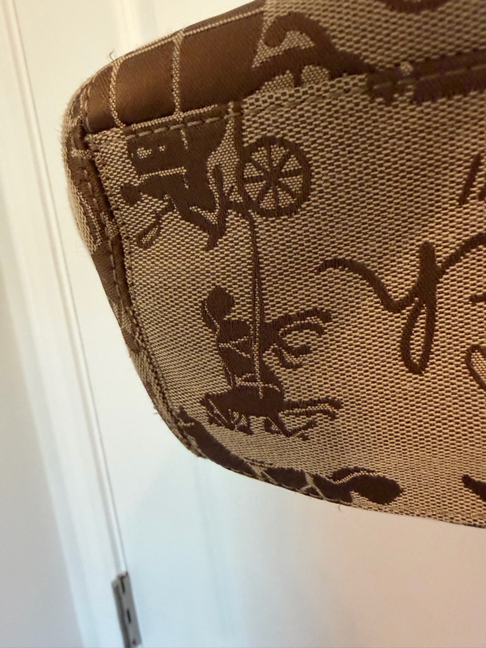 Coach Y2K Modern Vintage late 2009 Tan Signature Canvas Tote with Carriage Print - Picture 4 of 15